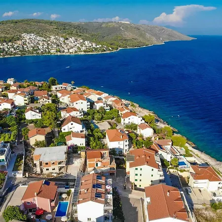 Sky بيت للعطل *