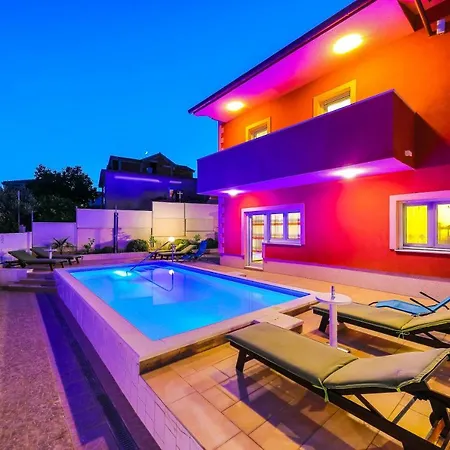 Sky بيت للعطل